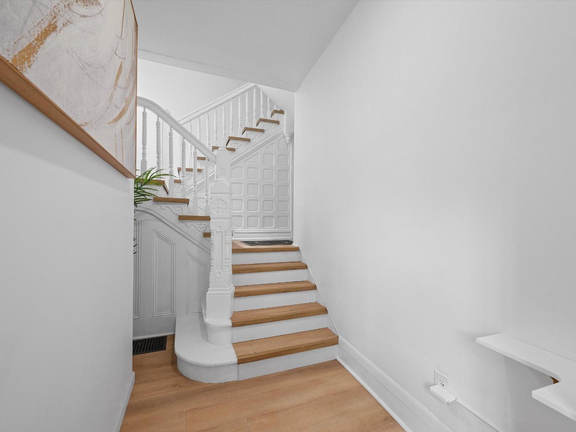 Shadyside, 3a Modern And Spacious Private Bedroom With Shared Bathroom And Free Parking